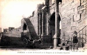 Tebessa - L'Arc de Caracalla et les Remparts bysantins